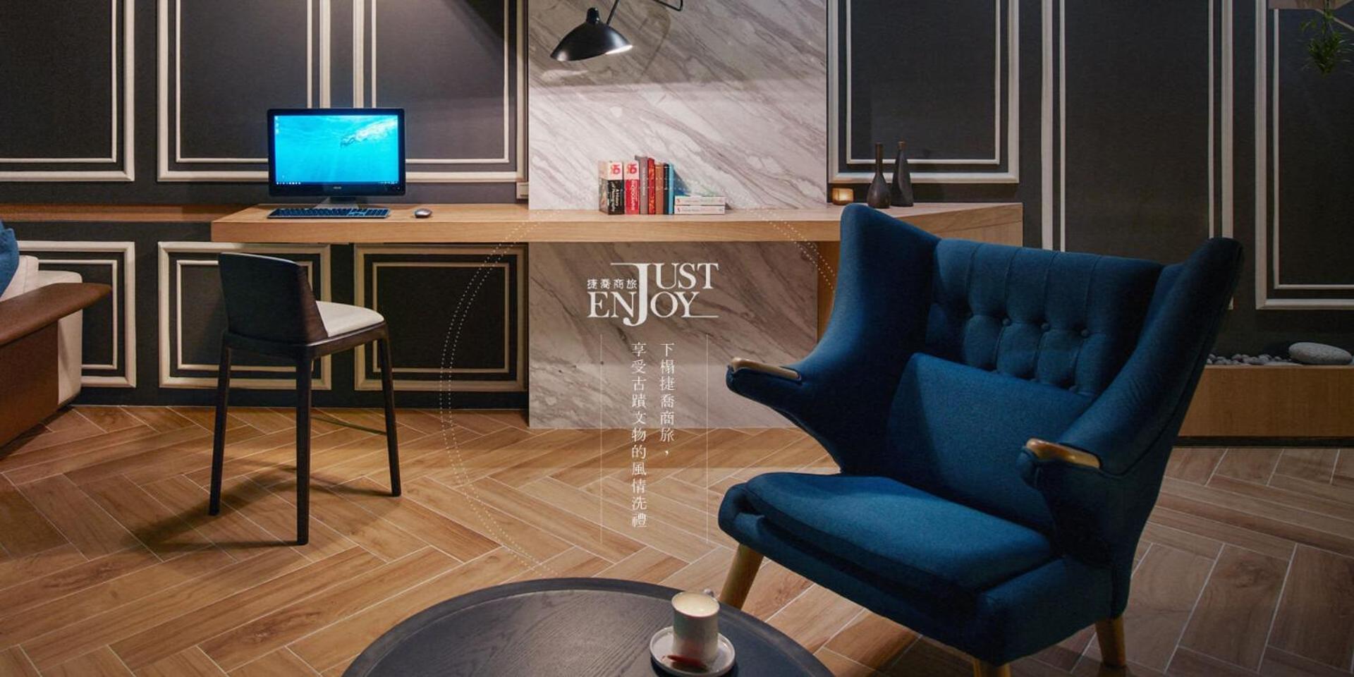 Just Enjoy Business Hotel Tainan Exterior photo